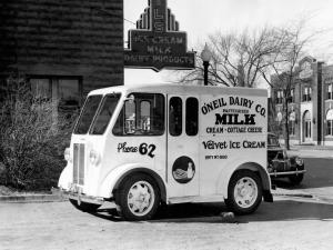 1938 Walker Electric Model 500 Dynamotive Delivery Truck